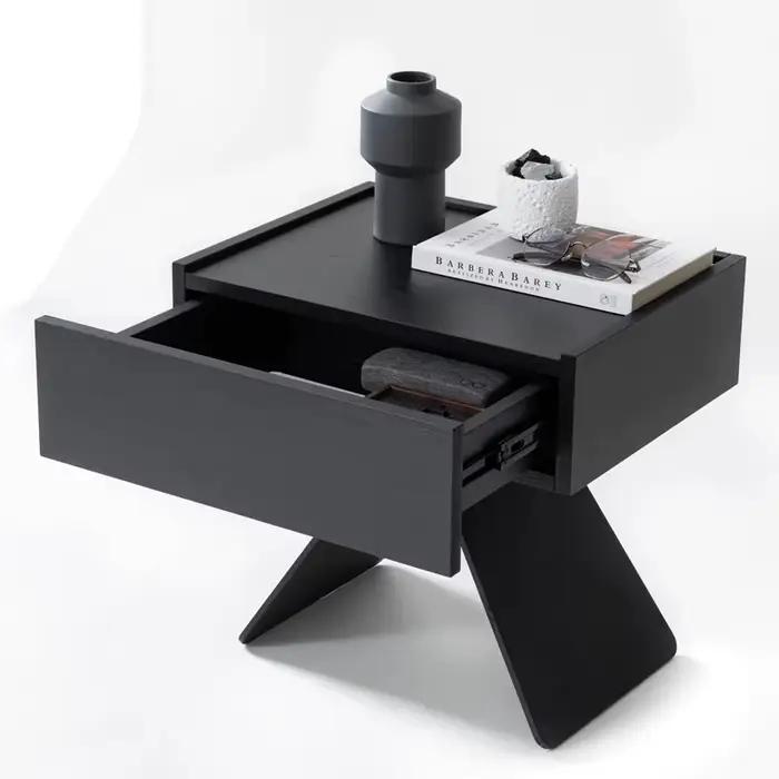 Table de chevet design nordique moderne en bois avec rangement