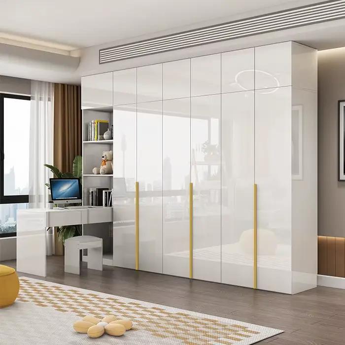 Armoire moderne à cannelures