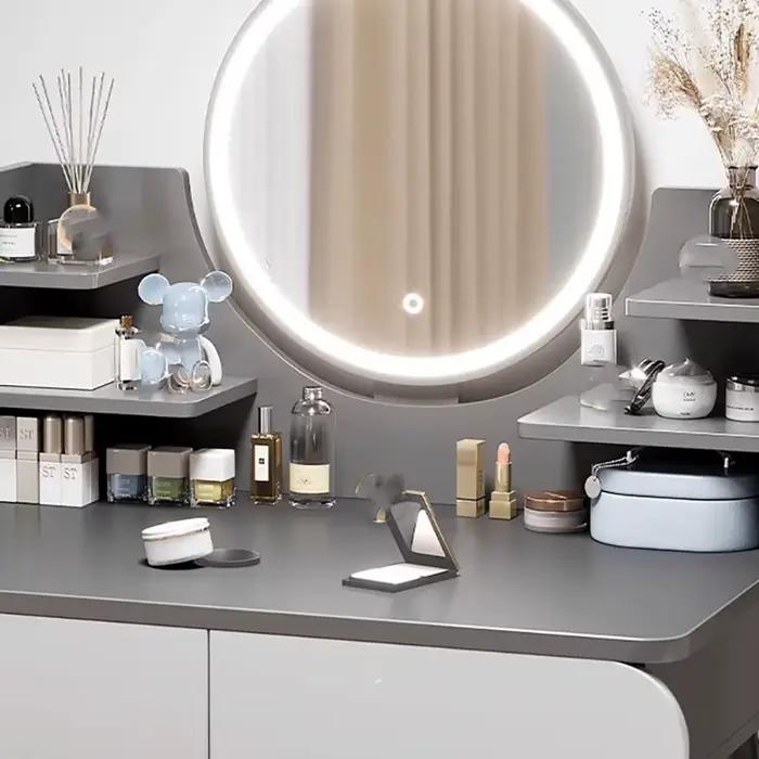 Table de maquillage pour filles noires