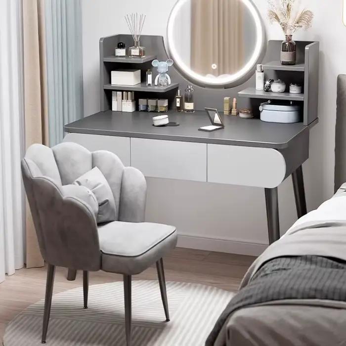 Table de maquillage pour filles noires