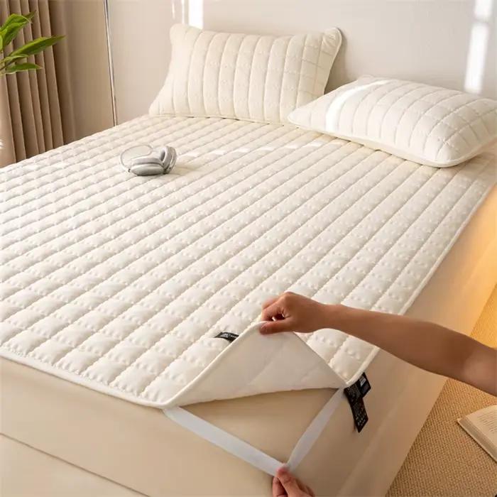 Quilted Waterproof Mattress Protector Breathable Noiseless Tatami Style Anti-Slip