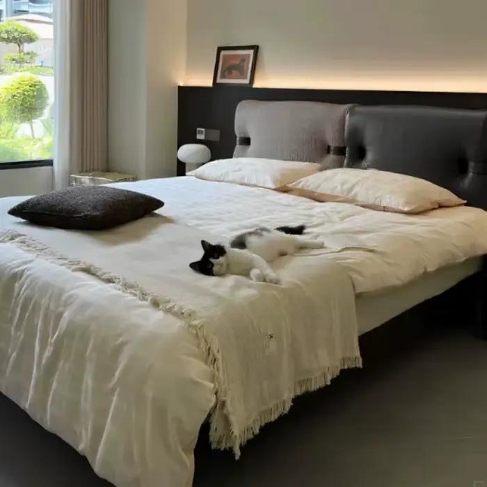 Lit suspendu de luxe en acier carbone et tissu cuir