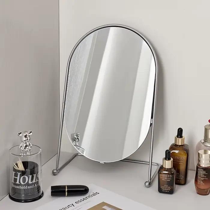 Miroir de maquillage pour salle de bain