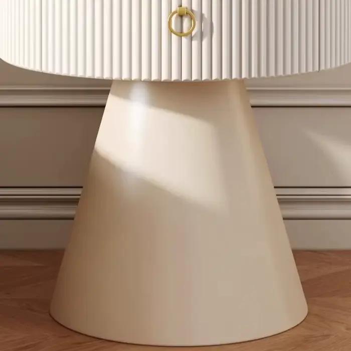 Table de chevet moderne blanche minimaliste avec lampe horloge et pieds ronds
