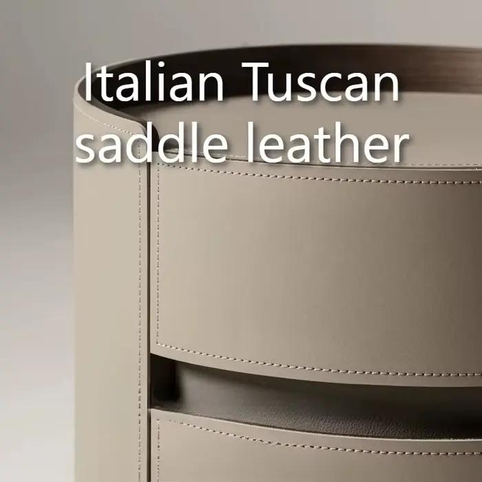 Table de chevet Saddle Skin avec tiroirs