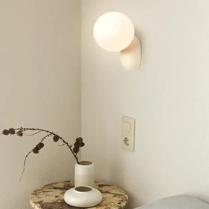 Petite crème minimaliste chambre chevet applique moderne Simple salon noir blanc LED lumières allée appliques murales décoratives