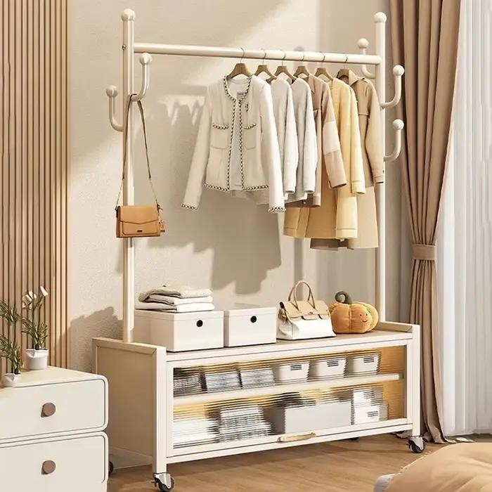 Porte-vêtements blanc à tiroirs pour balcon