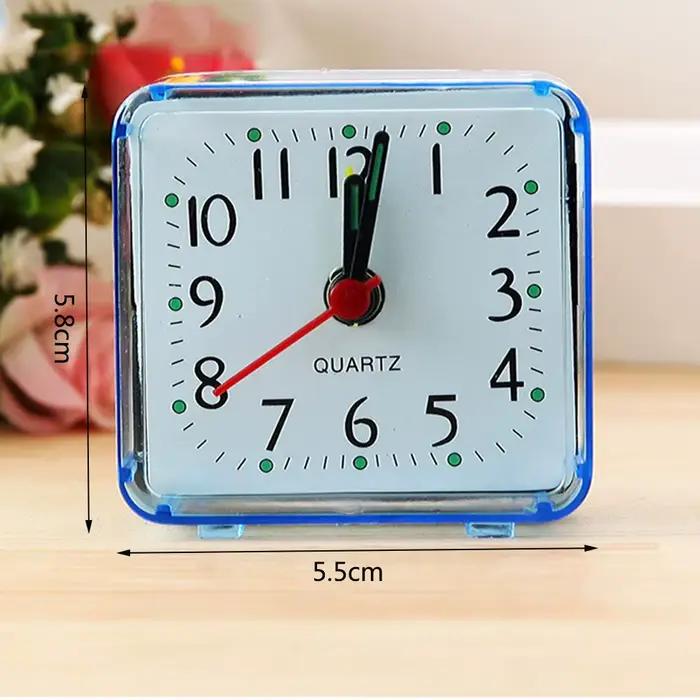 Petite horloge de chevet silencieuse pour chambre à coucher