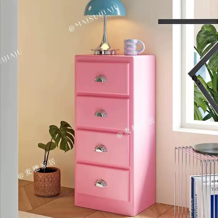 Meuble de rangement coloré et élégant pour le divertissement