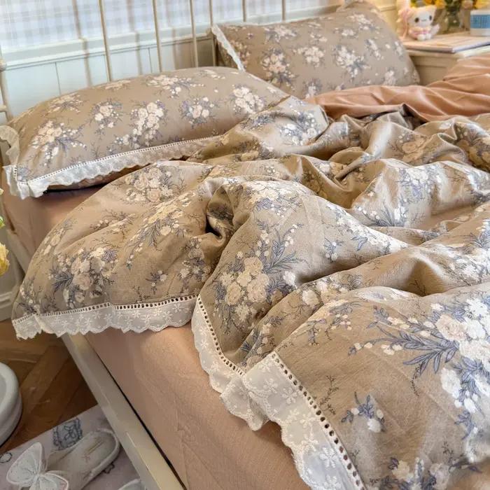Ensemble de draps de lit à fleurs