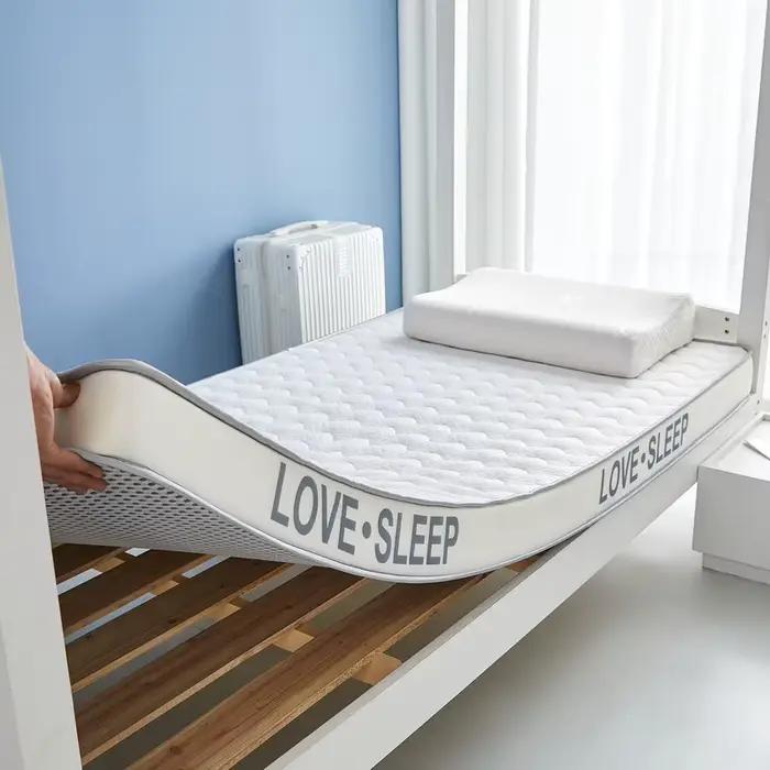 Matelas en mousse à mémoire de forme et en latex