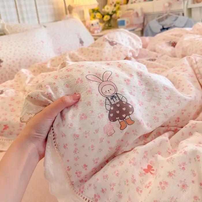 Ensemble de draps de lit à fleurs