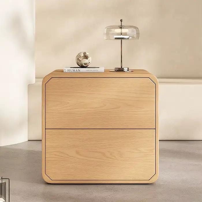 Petite table de chevet mignonne de style crème
