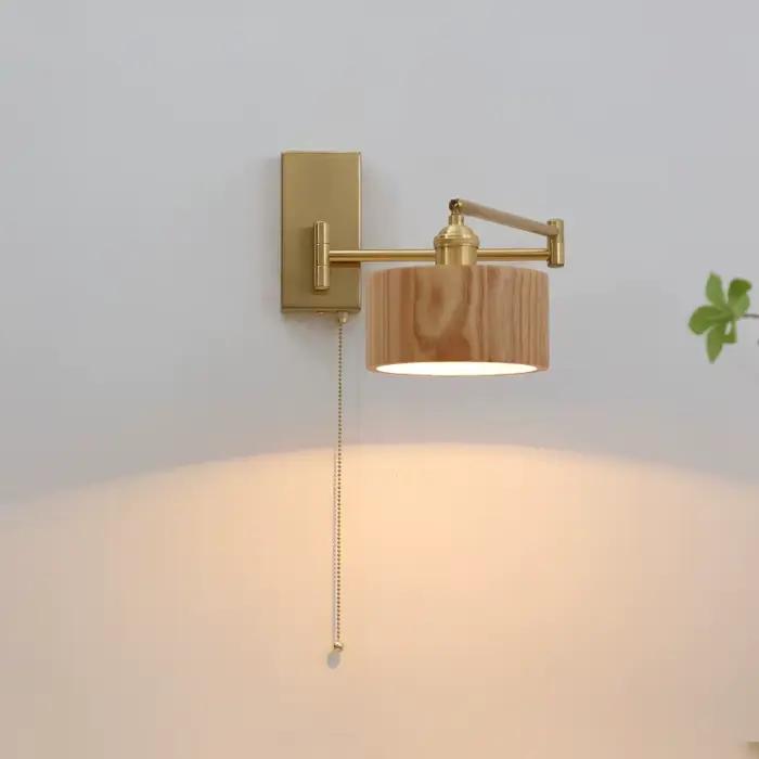 Applique murale rotative en bois avec interrupteur et prise, luminaire décoratif d'intérieur, idéal pour une chambre à coucher ou des escaliers