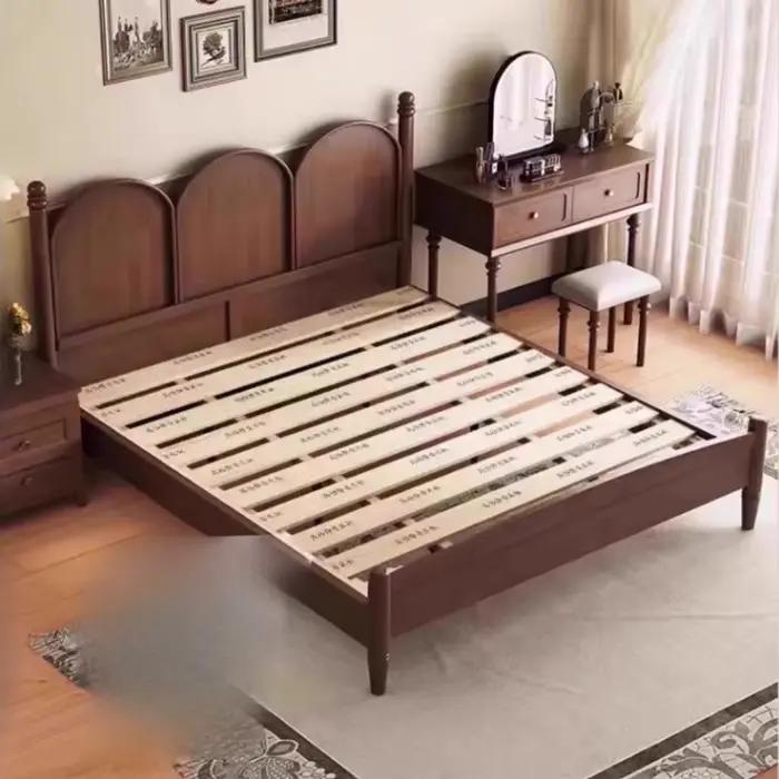 Lit de chambre nordique Queen Size