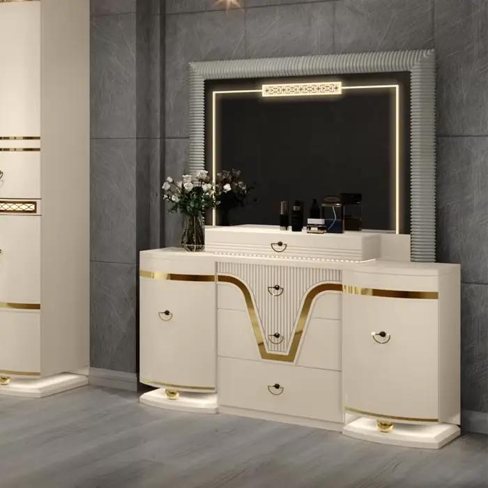 # Ensemble de meubles de chambre à coucher en MDF