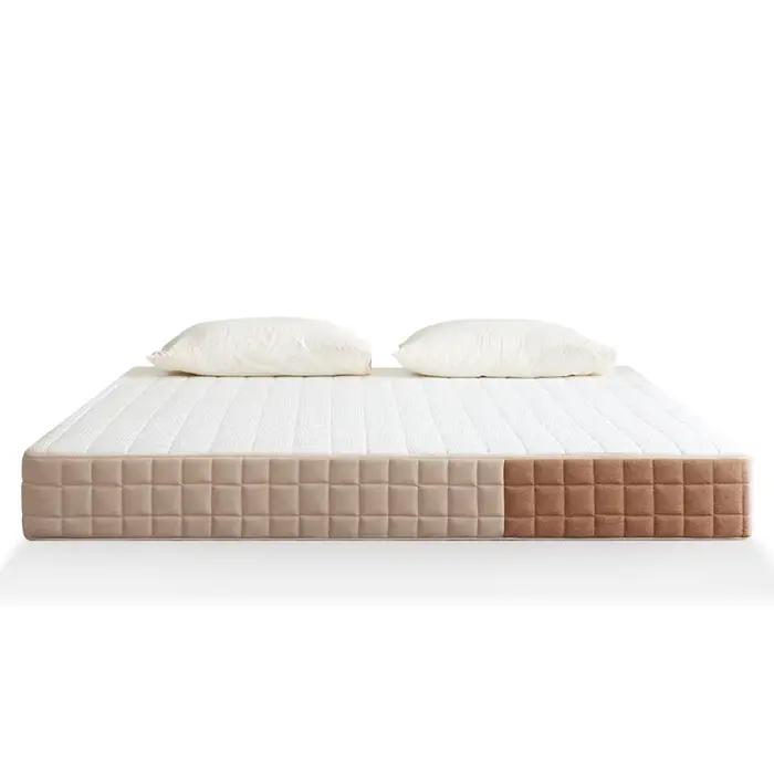Lit à ressorts, coussin de couchage
