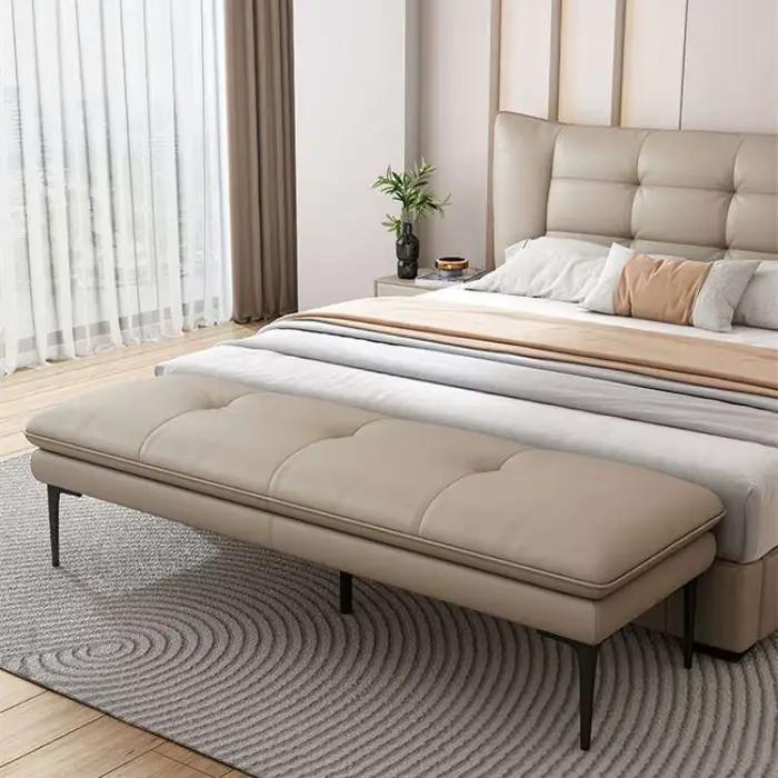 Banc de bout de lit rembourré en cuir