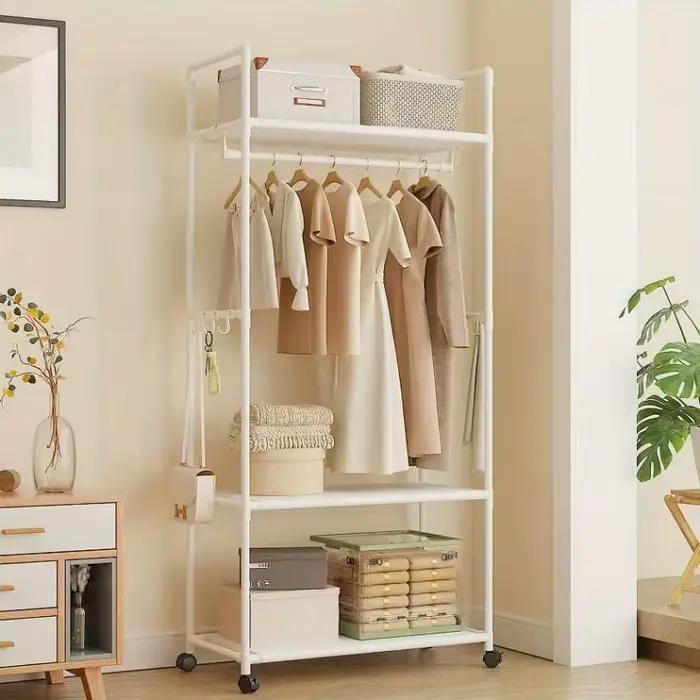 Support de rangement pour vêtements avec roulettes