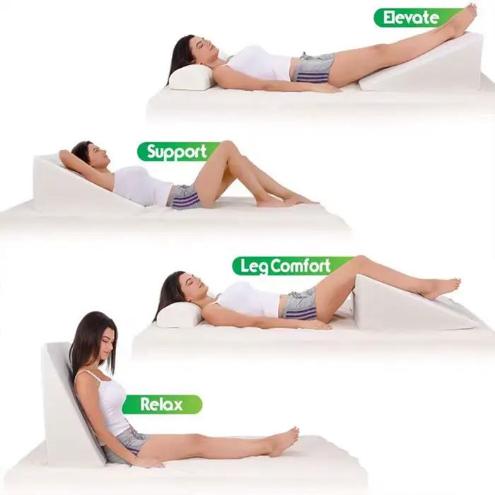 Coussin de dossier à cale triangulaire à la tête du lit