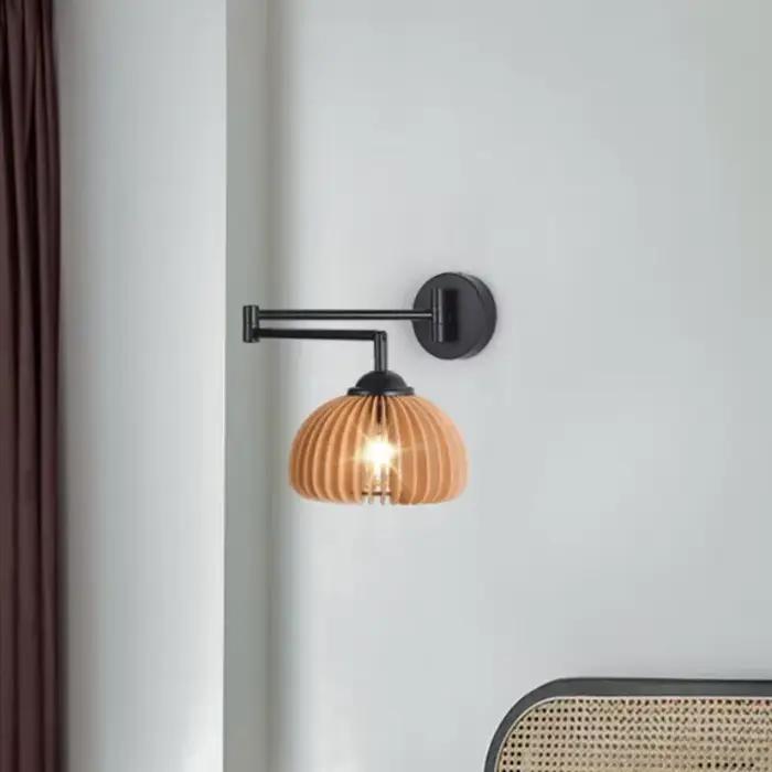 Lampe murale de chevet japonaise en bois massif