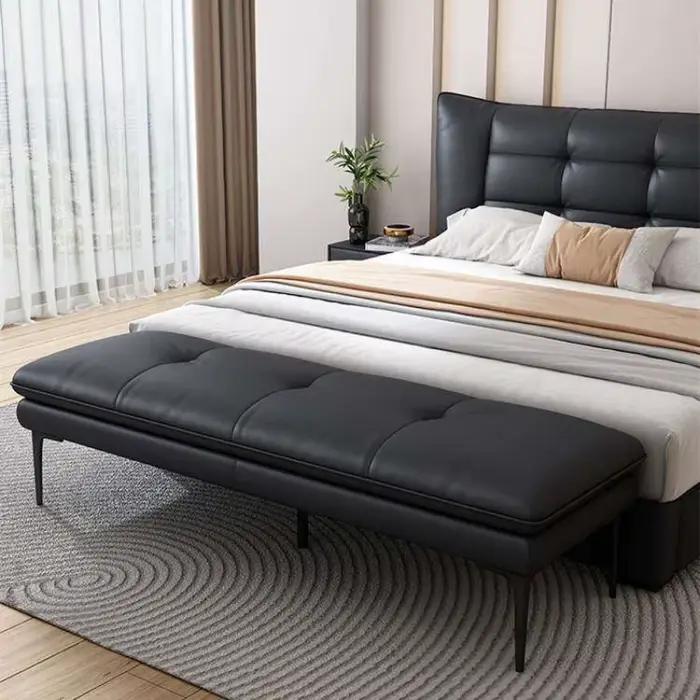 Banc de bout de lit rembourré en cuir