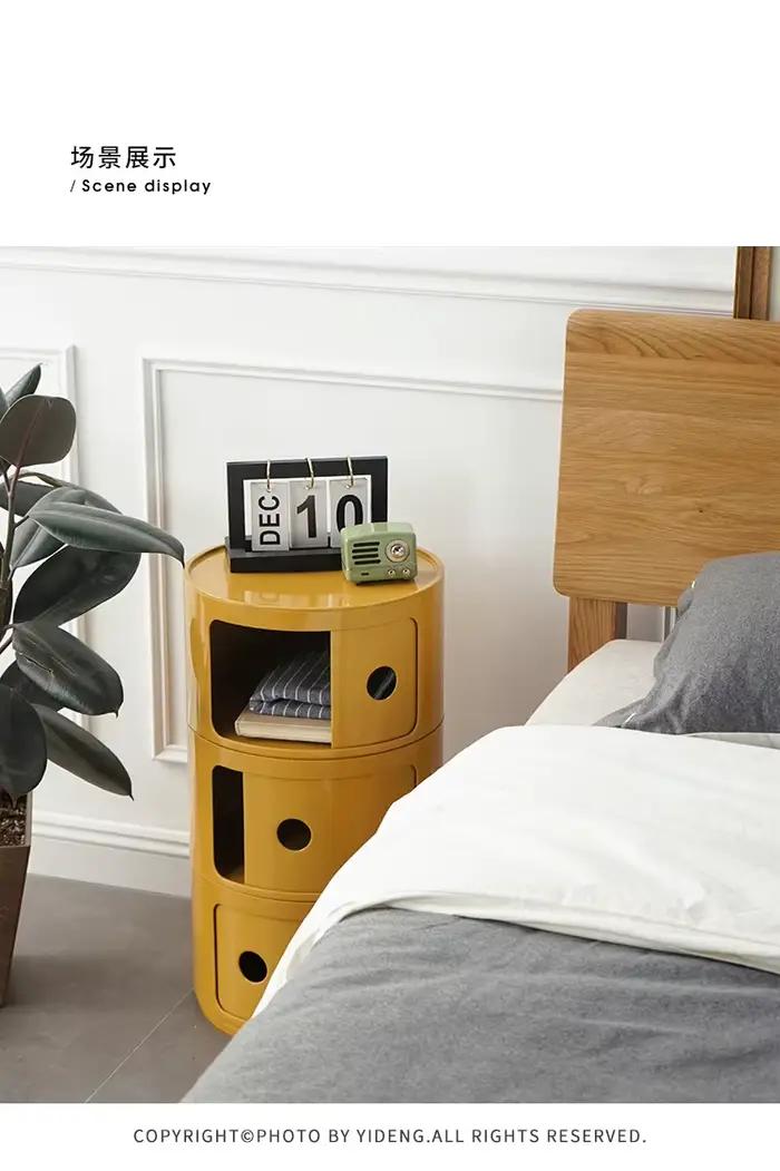 Armoire de chevet rouge en filet nordique
