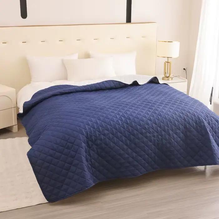 Protège-lit matelassé imperméable anti-salissures pour animaux de compagnie