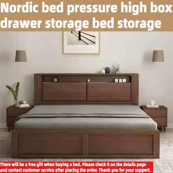 Lit double moderne nordique en bois massif avec rangement