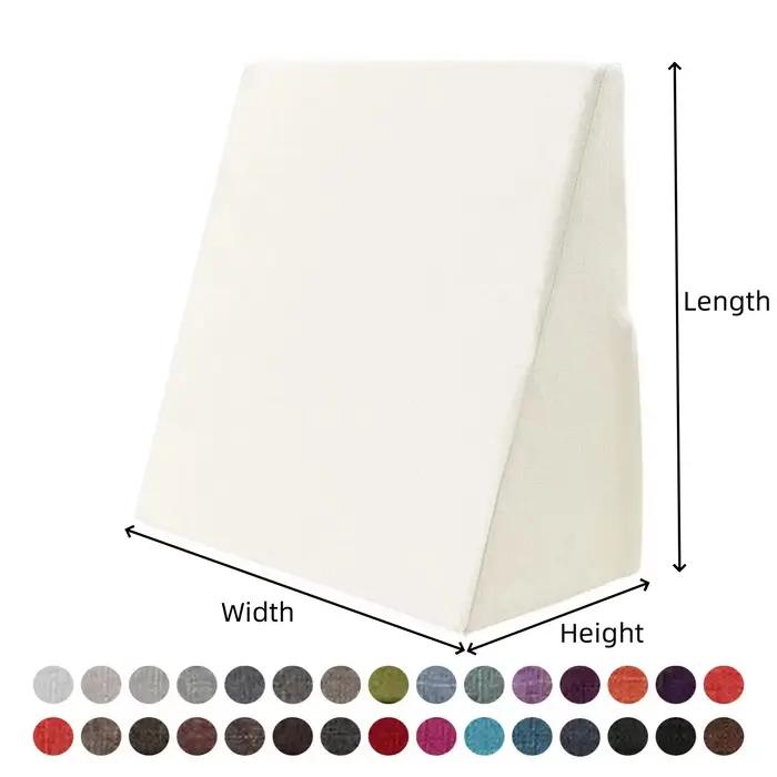 Coussin de dossier à cale triangulaire à la tête du lit