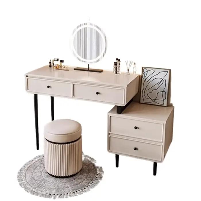 Coiffeuse d'appartement moderne pour femme