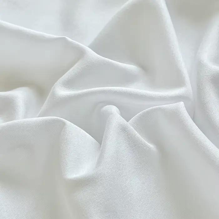 Jupe de lit à volants blanc et noir