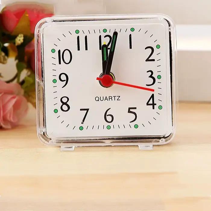 Petite horloge de chevet silencieuse pour chambre à coucher