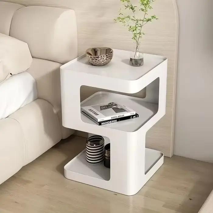 Petite armoire de chevet