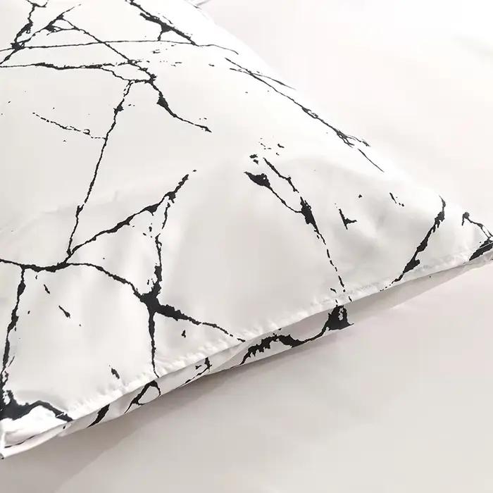 Parure de lit noire et blanche pour lit double