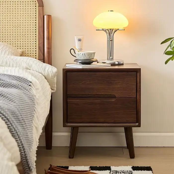 Tables de chevet en bois