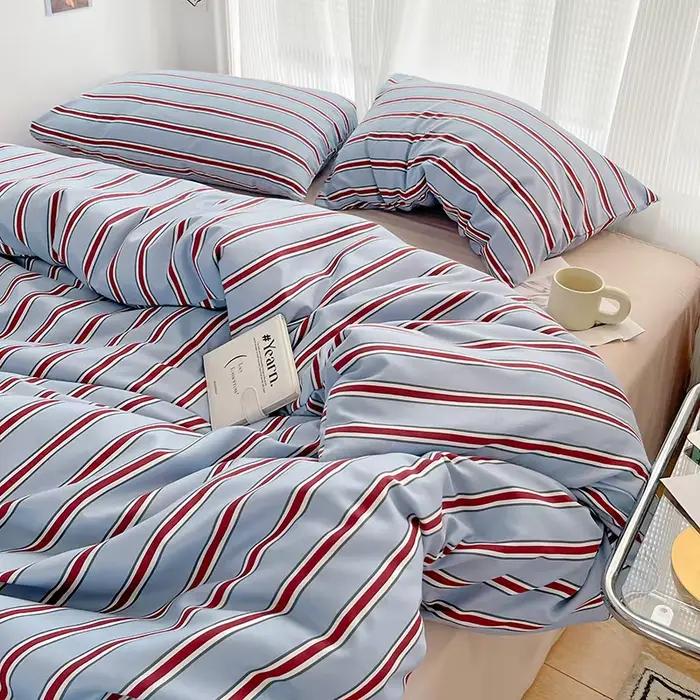 Ensemble de housse de couette rayée rouge et bleue simple