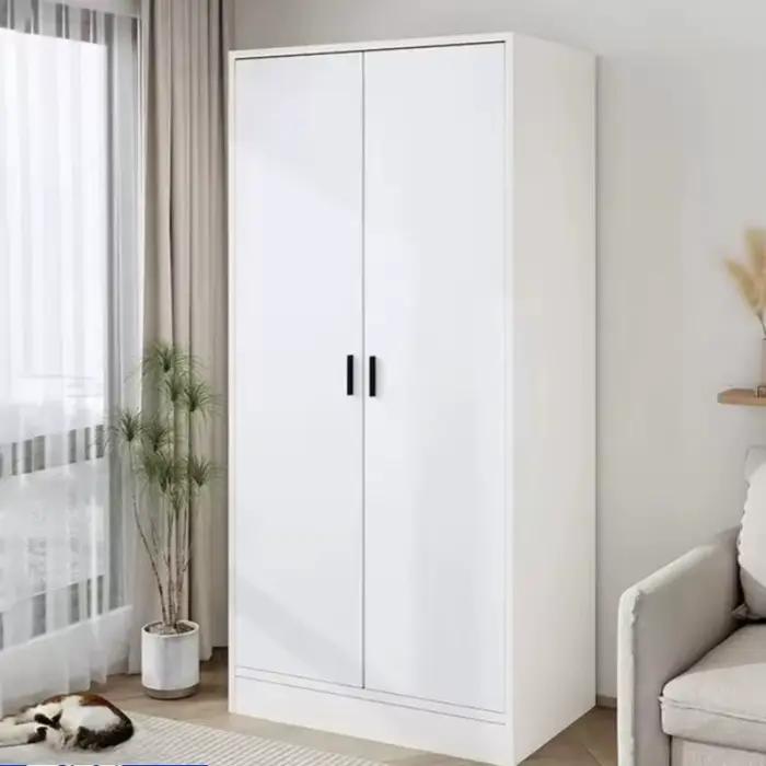 Armoire étroite de style rétro