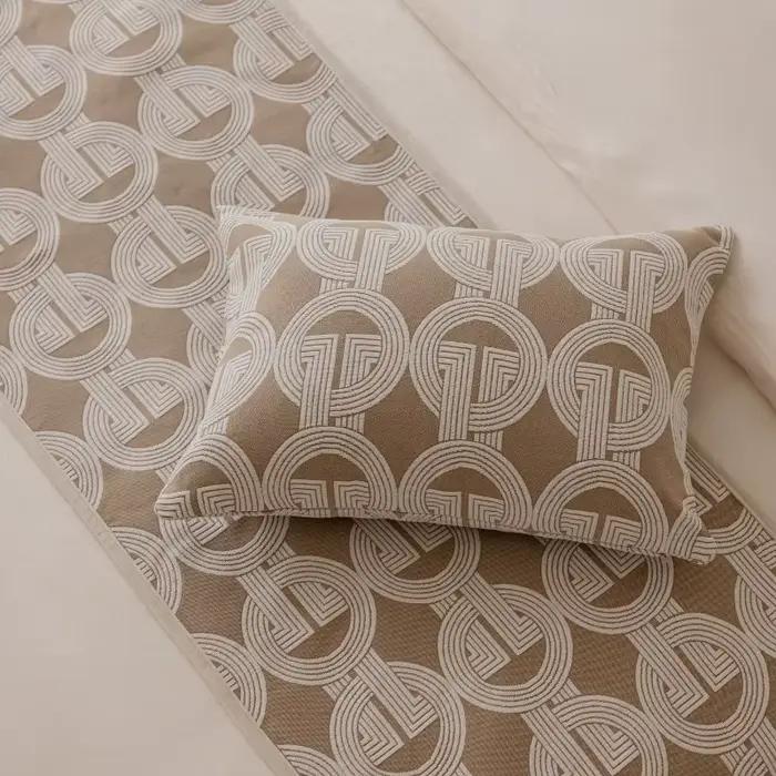 Chemin de lit Jacquard avec anneau géométrique haut de gamme