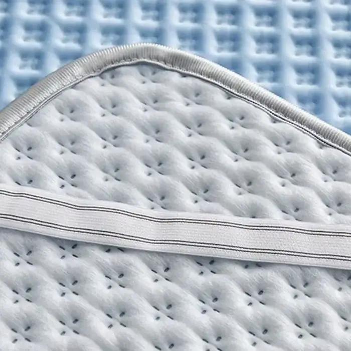 Matelas Rafraîchissant d'Été Respirant et Doux pour la Peau en Soie Glacée