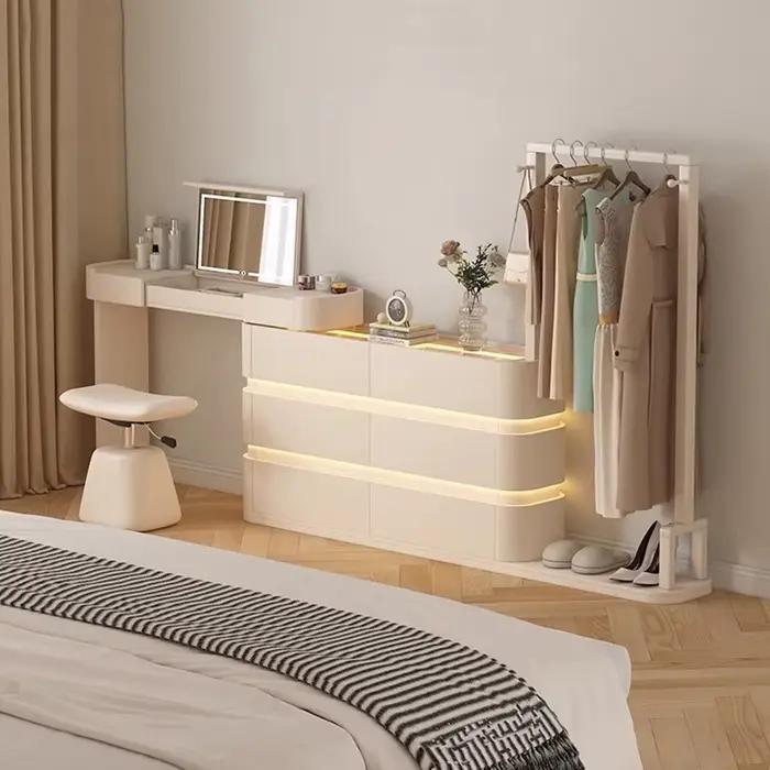 Coiffeuse multifonctionnelle pour appartement