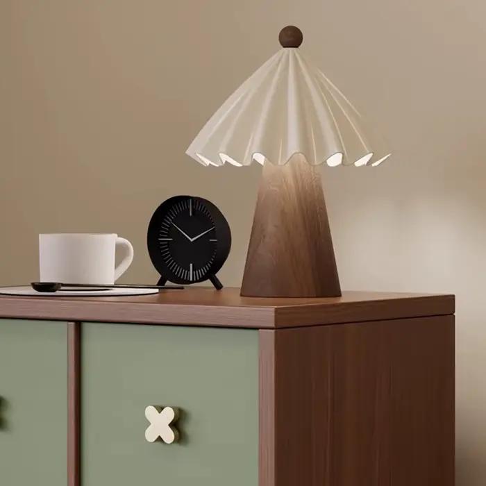 Table de chevet créative et tendance