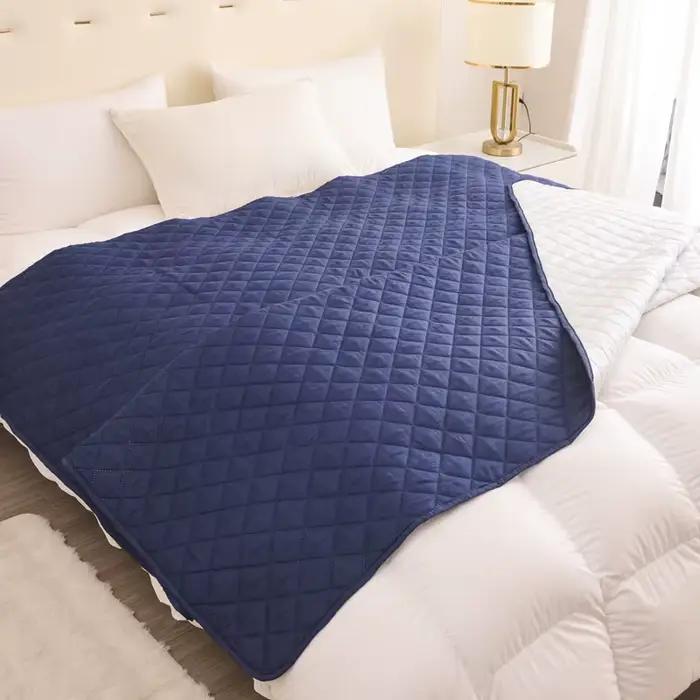 Protège-lit matelassé imperméable anti-salissures pour animaux de compagnie