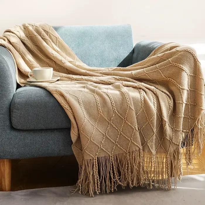 Grande couverture tricotée kaki style nordique avec pompons, douce et confortable, motif écossais au crochet, décorative pour canapé et lit, cadeau d'été
