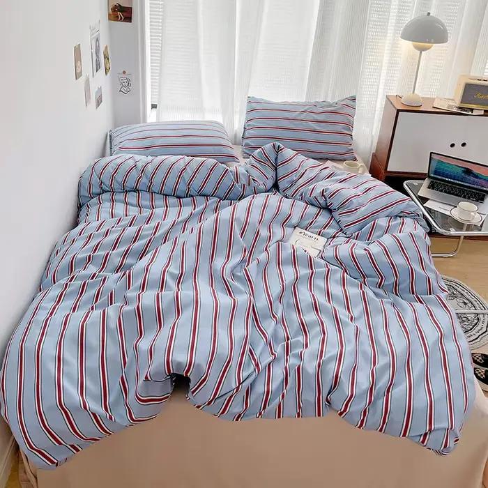 Ensemble de housse de couette rayée rouge et bleue simple
