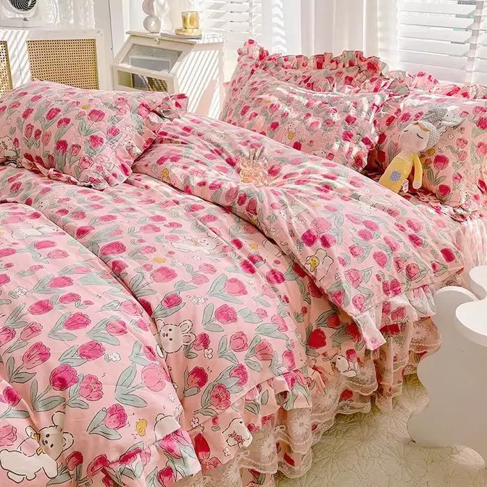 Jupe de lit matelassurera aux quatre coins avec imprimé de fleurs élastiques