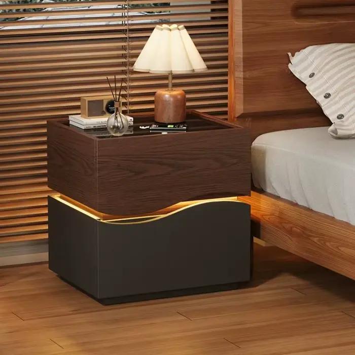 Table de chevet rétro chic en bois de style français avec chargeur intégré