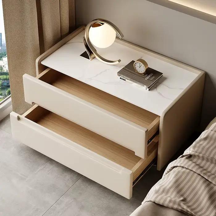 Table de chevet minimaliste et tendance