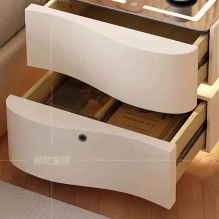 Table de chevet beige crème