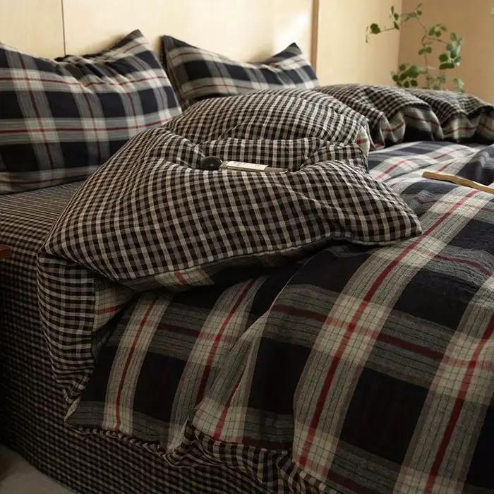 Parure de lit noire avec taies d'oreiller et drap plat à motif écossais